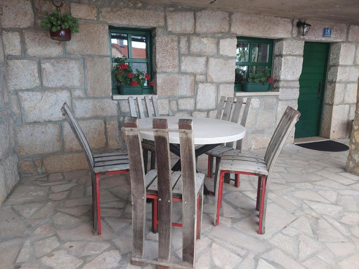 Apartman Studio Zdravko Eco Village Imotski Buitenkant foto
