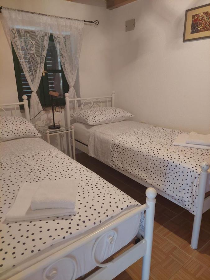 Apartman Studio Zdravko Eco Village Imotski Buitenkant foto